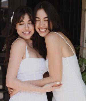 Sara Abi Kanaan Instagram - Family 🤍 
•
Hair @georgeselmendelek 
Bow @frecklesnflares 🥹🤍
📸 @marcmarounphotography 
Also @ayaabikanaan and @joycenakouzi I can’t thank you enough for the beautiful set up, planning and surprises! you made my day !! ❤️❤️❤️