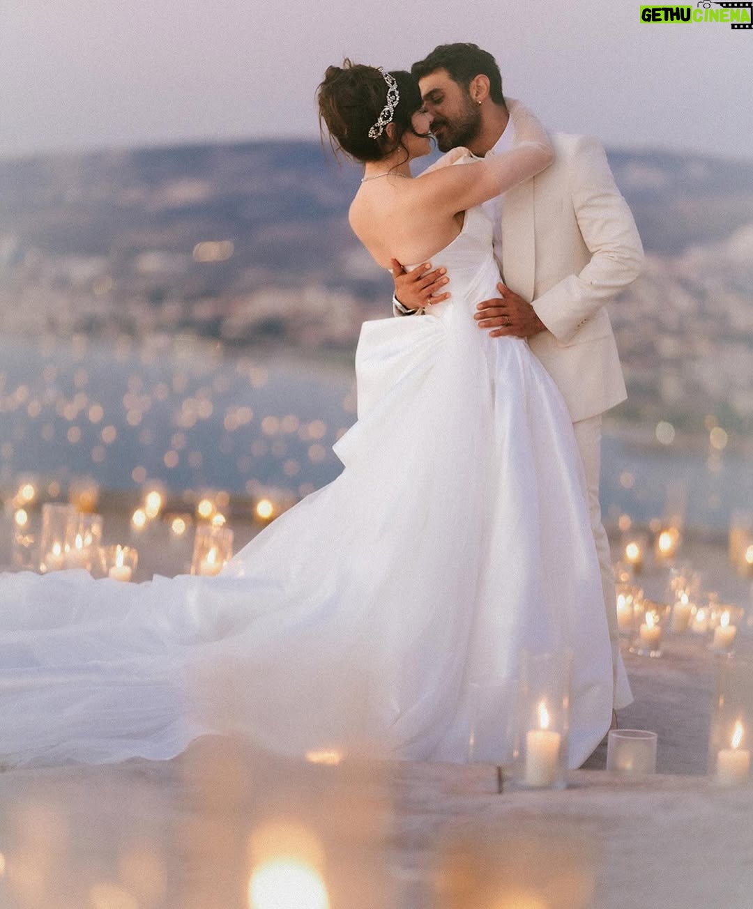 Sara Abi Kanaan - 117.4K Likes - “I will love you till the end of time”. 
From the magical wedding day of Sara and Wissam ✨

Bride’s look:
Dress: @antoinekarehcouture
Jewelry: @nsoulijewelry
Hair: @simonelmendelek
Bouquets & headpieces: @bbloomed.lb
Stylist @sarah.keyrouz
Makeup: @makeupbyomz
Lashes: @linesbybaniahaidar
Heels: @giva_bygiovannie
 
Groom’s look:
Suit: @maison.eliomoussallem

Wedding planner: @eyecandy_events @linasarkisian @avosofian
Catering: @saveursdumondecatering
Flowers: @casadelflora
Photography: @lens.tales
Cadeau de retour: @sayitwithchocolate_lb
Furniture: @etsrabihm
Interactive wedding stations: @rarevents.lb
Hostesses: @selectagency
Venue: @eternityhamatvillage
PR&Media: @yasminesharawneh
DJ: @dj.eyli
Lighting & Sound: @skylightlebanon