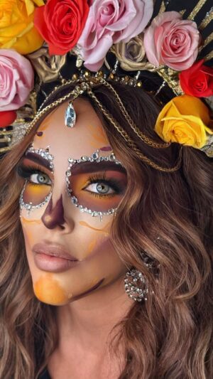 Sara Corrales Instagram - Así viví el día de muertos en México 🇲🇽💀. #catrina  #catrinamakeup #mexico #diademuertos #saracorrales #makeup