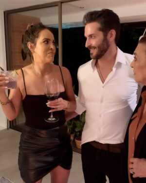 Sara Corrales Instagram - Un año juntos celebrando todas nuestras inolvidables locuras y experiencias 😂 Gracias papacito mío por llenar mis días de amor, risas y los mejores momentos de mi vida. No puedo esperar por todo lo que se nos viene. Feliz primer aniversario, mi amor, ¡esto apenas comienza! ❤️✨. @damianpasquini