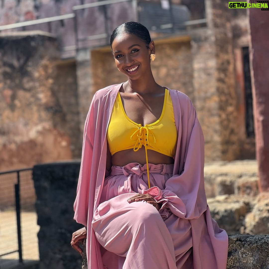 Sarah Hassan - 32.3K Likes - I can feel the beach, the good weatherāļø & the Kiswahili Sanifu that comes through when in the Coast trying to call meš¤šļøš«£š
š @fortjesusmombasa āØ