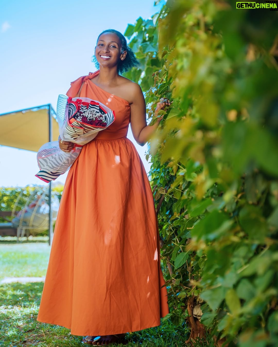 Sarah Hassan - 26K Likes - #ad Hello Valentineās Day ā¤ļø Flowers and a gift basket?šš¤ Yes, pleasešš½šš½
Whether youāre gifting your loved one or your friend @thebar.kenya has definitely got youā¤ļø And the deals they have going on right now are justš„š„š„ Happy Valentineās Day loveliesā¤ļø
#TheBarIsSet