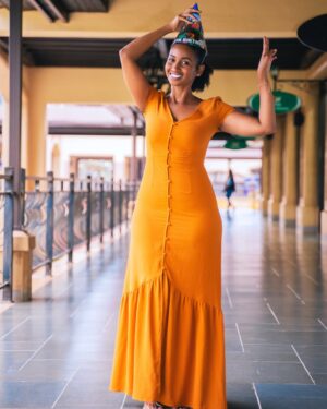 Sarah Hassan Instagram - Wishing you an incredible and blessed week ahead lovelies❤️❤️❤️
May it be filled with opportunities, great vibes, good health and joy 🤗💛 #LoveAndLight 💛