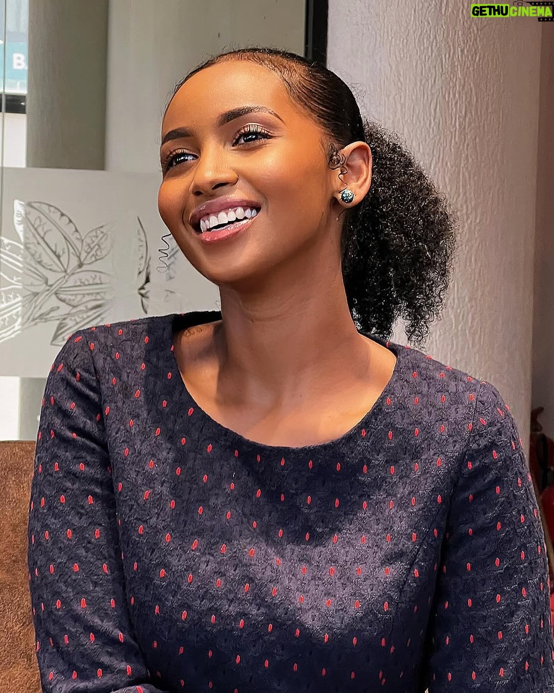 Sarah Hassan - 21.9K Likes - Happy Monday lovely peopleš¤ā¤ļøš
Sending yāall loads of love, light, positive vibes and mad opportunities as we begin the weekš¤šš
šø @wanjikustephens
š @call_me_sharlet
š @vivian_the_makeupartist
š«¶š«¶š«¶š«¶