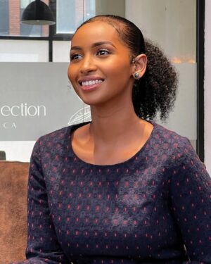 Sarah Hassan Instagram - Happy Monday lovely people🤗❤️💛
Sending y’all loads of love, light, positive vibes and mad opportunities as we begin the week🤗💛💖

📸 @wanjikustephens 
👗 @call_me_sharlet 
💄 @vivian_the_makeupartist 
🫶🫶🫶🫶