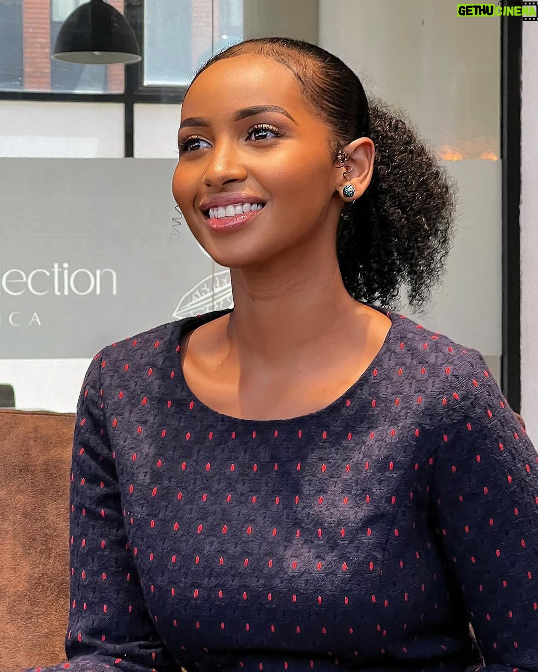 Sarah Hassan - 21.9K Likes - Happy Monday lovely peopleš¤ā¤ļøš
Sending yāall loads of love, light, positive vibes and mad opportunities as we begin the weekš¤šš
šø @wanjikustephens
š @call_me_sharlet
š @vivian_the_makeupartist
š«¶š«¶š«¶š«¶