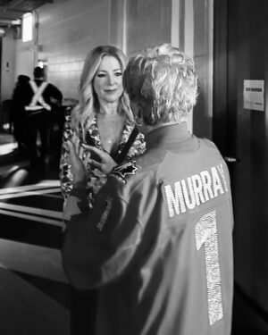 Sarah McLachlan Instagram - It was an absolute honour to present Anne Murray with the Lifetime Achievement Award at this year’s JUNO Awards. Our very own Canadian treasure. 🇨🇦❤️XoS