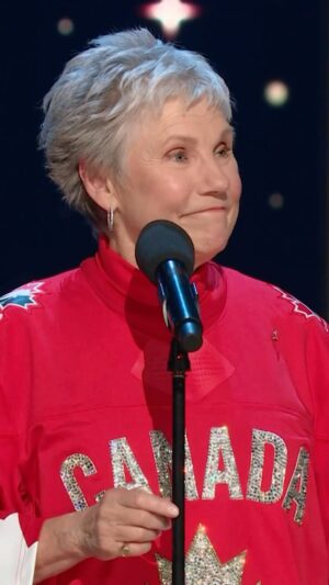 Sarah McLachlan Instagram - @officialsarahmclachlan presents @theannemurray with the lifetime achievement award at the 2025 Junos.

#JUNOS