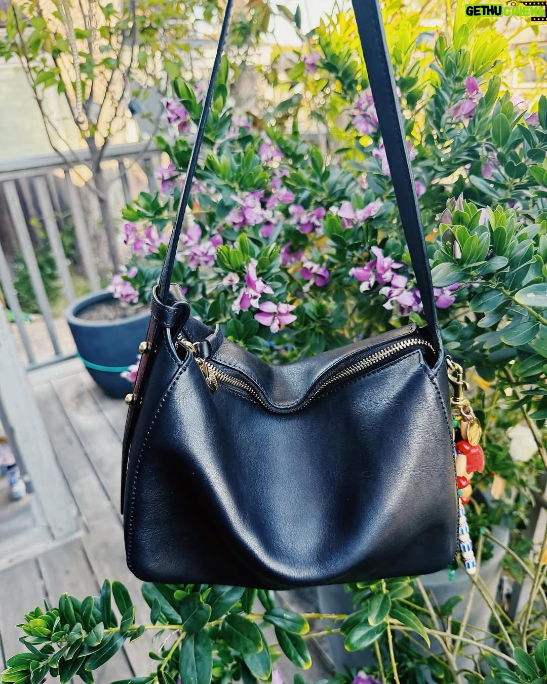 Sarah Wright - 3.7K Likes - Weekends, baby moon getaway and morning snuggles!! @fredasalvador @aceandjig @shopclarev @agolde (first photo by Winter đ)