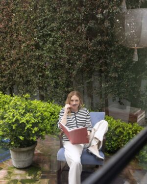 Sasha Alexander Instagram - Just a girl with a head full of ideas and a fresh to-do list. Spring, let’s go! 🌸