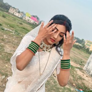 Sasmita Piyali Sahoo Instagram - Be soft enough to bend in the storm❤️🌱..
.
.
#picoftheday #smile #live #positivity #love #odiagirl #actress #beautiful #pretty #vibes #peace #change #beyou #instagram #sasmitapiyalisahoo