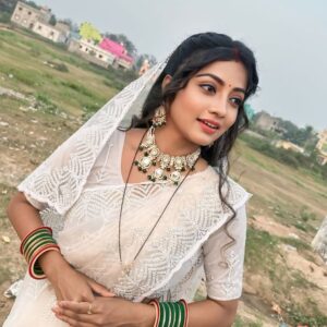 Sasmita Piyali Sahoo Instagram - Be soft enough to bend in the storm❤️🌱..
.
.
#picoftheday #smile #live #positivity #love #odiagirl #actress #beautiful #pretty #vibes #peace #change #beyou #instagram #sasmitapiyalisahoo