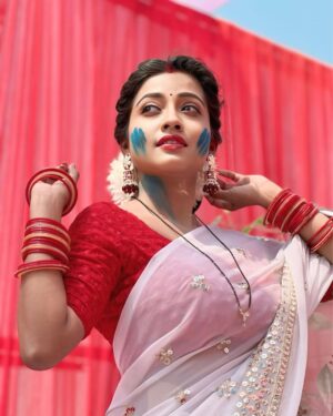 Sasmita Piyali Sahoo Instagram - Always on your mind😉❤️…
.
.
#picoftheday #saree #love #life #live #positivity #vibes #happiness #beyou #odiagirl #actress #imstagram #sasmitapiyalisahoo