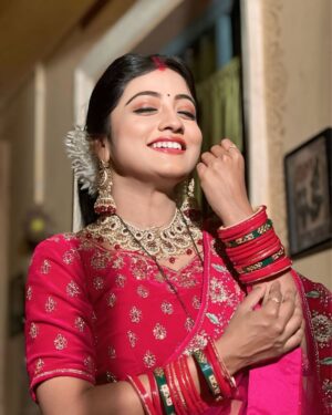 Sasmita Piyali Sahoo Instagram - Are you in love with my aura?🌵🌹
.
.
#picoftheday #love #life #smile #bride #beautiful #odiagirl #actress #vibes #look #positivity #motivation #imstagram #sasmitapiyalisahoo