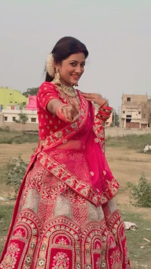 Sasmita Piyali Sahoo Instagram - Bole chudiyan❤️…
#newreel #instareel #reelindia❤️❤️ #odiagirl #actress #beautiful #live #instagram #sasmitapiyalisahoo