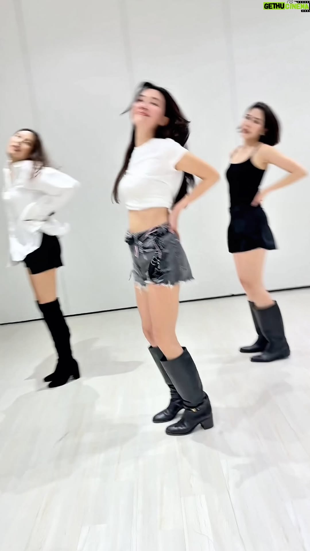 Satida Pinsinchai - 56.7K Likes - 🙉🙈🙊