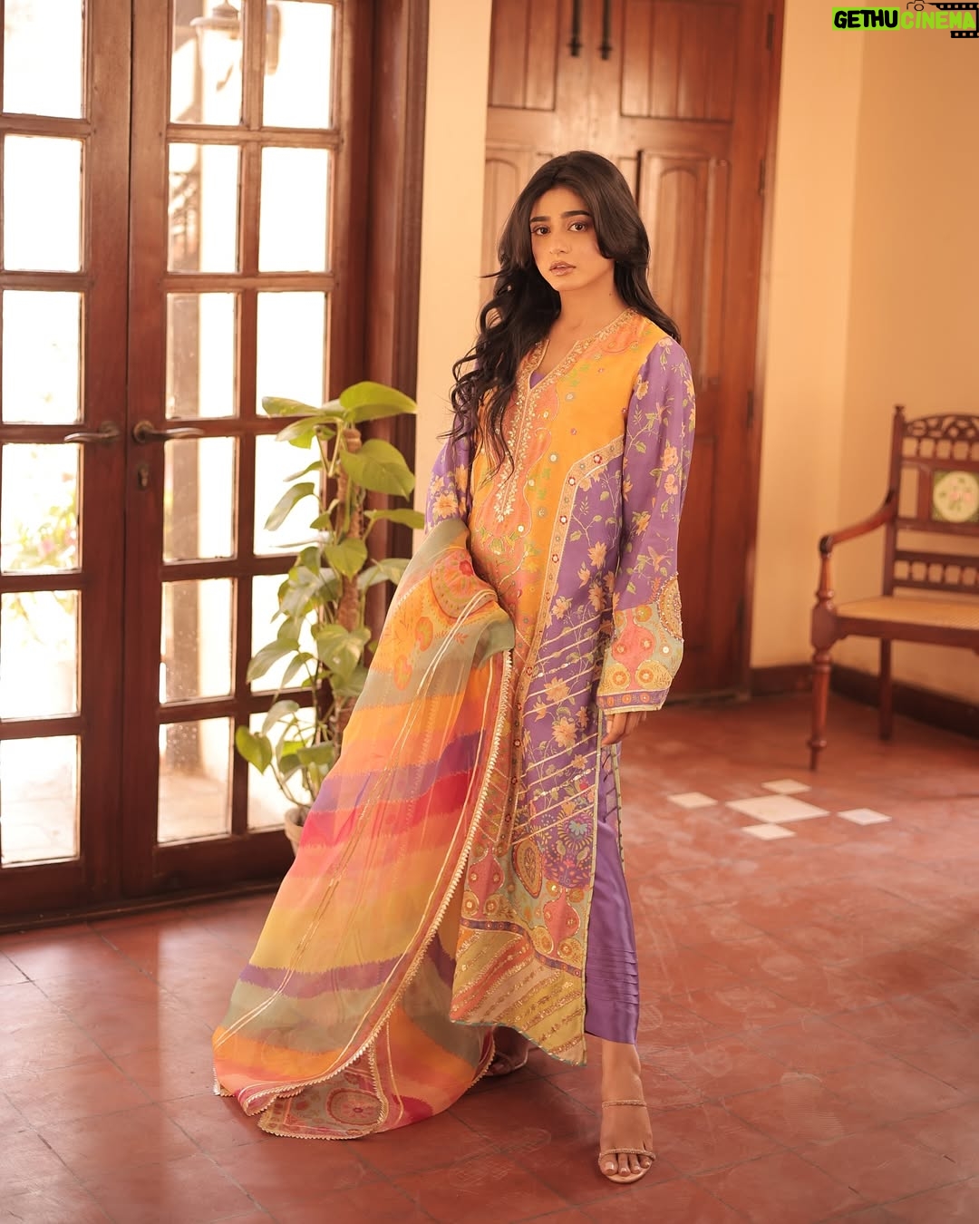 Sehar Khan - 219.5K Likes - Still in my Eid era, Don’t text😴
@saniamaskatiya
@haris_rajpoot_mua
@kohar_jewel
@thetriosalon_clifton
#EIDMUBARAKDAY2
