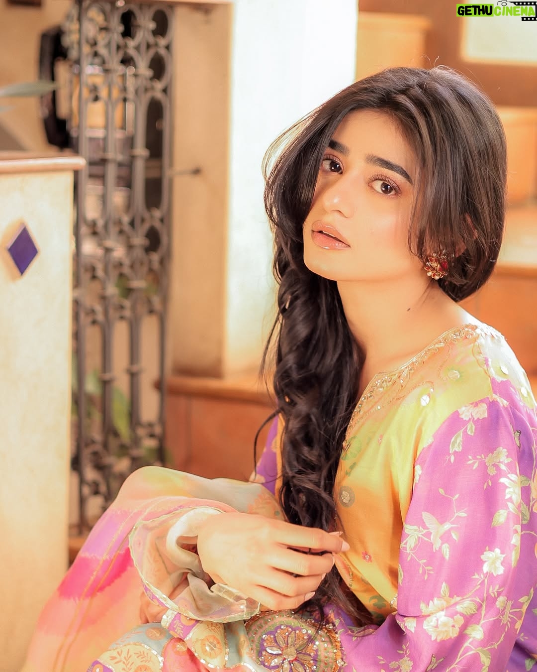 Sehar Khan - 219.5K Likes - Still in my Eid era, Don’t text😴
@saniamaskatiya
@haris_rajpoot_mua
@kohar_jewel
@thetriosalon_clifton
#EIDMUBARAKDAY2