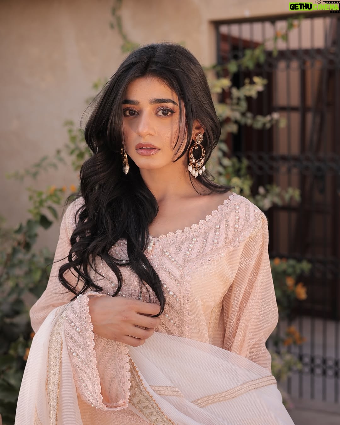 Sehar Khan - 183.7K Likes - EID MUBARAK🫠🫂
- 👗 @mohsin.naveed.ranjha
- 💄 @thetriosalon_clifton
- 💎 @kohar_jewel
- 📸 @rehanmithanii
#eidmubarak #eid2025