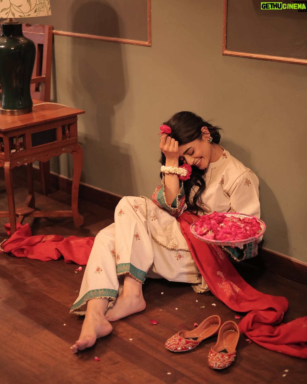 Sehar Khan - 185K Likes - CHAND RAAT MUBARAK SUBKO🌙✨🌹
@souchaj
@kohar_jewel