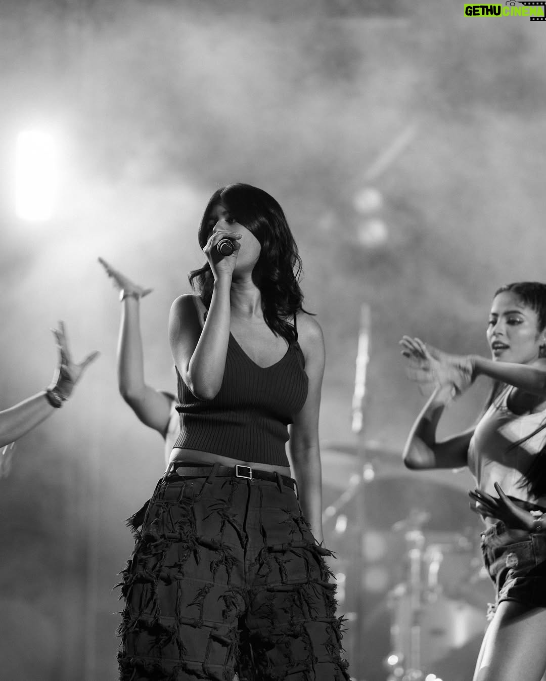 Sejal Kumar - 5.4K Likes - I’ve been writing songs for a while in my bedroom and I was soooo grateful to be able to perform them on stage do a whole pop star type set with dancers and everything 🌟 to many more in the future! Thanks @socialnationnow 🙌
📸 @dc_photoworks_
Top: @zwankeeofficial
Bottom: @_huemn
Styledby: @vailanciaaa
Style team: @thetrendby_aman