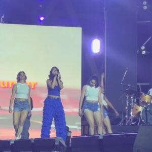 Sejal Kumar Instagram - last night at @socialnationnow 💓🌟 

SO grateful to be able to sing and dance to my original songs on stage!! My second time doing dancing and singing together and it was so fun! Can’t wait for more times!! 

HUGE thanks to everyone I met on the day and my team, band and dancers 💓💓💓💓💓. 

LOTS more content coming up 

Red Outfit : @ozeqo @dipublicrelations 
Blue Top- @zwankeeofficial 
Blue Pants- @_huemn 
Styledby: @vailanciaaa 
Styleteam: @thetrendby_aman