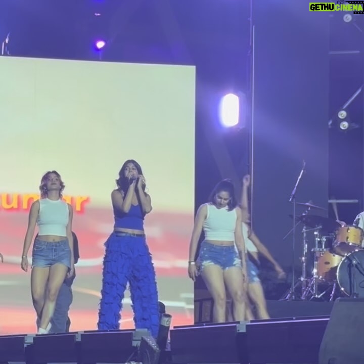 Sejal Kumar - 8.4K Likes - last night at @socialnationnow 💓🌟
SO grateful to be able to sing and dance to my original songs on stage!! My second time doing dancing and singing together and it was so fun! Can’t wait for more times!!
HUGE thanks to everyone I met on the day and my team, band and dancers 💓💓💓💓💓.
LOTS more content coming up
Red Outfit : @ozeqo @dipublicrelations
Blue Top- @zwankeeofficial
Blue Pants- @_huemn
Styledby: @vailanciaaa
Styleteam: @thetrendby_aman