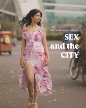 Sejal Kumar Instagram - Sex and the city inspired #1MinDrama coming this Friday! 

📸 @joeysmovie 
Production- @aishwaryaakunwar

Pink dress: @a.la.modebyakanksha 
Accessories: @lazostore.in 

Lehenga: @sshilpasamriya @viralmantra
Earrings: @rubans.in
Styledby: @vailanciaaa 
Styleteam: @thetrendby_aman