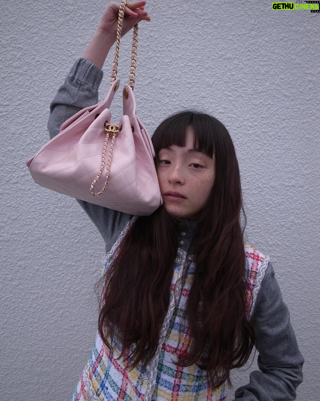 Serena Motola - 32.1K Likes - CHANEL 25 のバッグと一緒に春の風🌸☘️

@chanelofficial 

#CHANEL
#CHANEL25
#PR

📷 @kee.yamada
