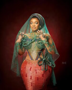 Serwaa Amihere Instagram - Eid Mubarak! ✨ Honored to embody this bridal vision, where tradition meets elegance. If you could give me a beautiful Arabic or Muslim name to match this look, what would it be?

#eidmubarak❤️ #simabrewdoll😍 #simabrewbride #masterpiece #muslimbride #fugucloth 

Outfit @sima_brew 
Hair @oh_my_hairr 
Kente : @afyas_klosset 
Makeup @theglambrushes_ 
Photography @ansahkenphotography