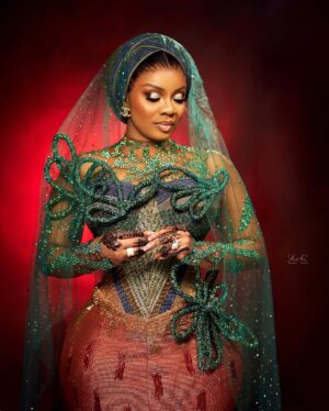 Serwaa Amihere Instagram - Eid Mubarak! ✨ Honored to embody this bridal vision, where tradition meets elegance. If you could give me a beautiful Arabic or Muslim name to match this look, what would it be?

#eidmubarak❤️ #simabrewdoll😍 #simabrewbride #masterpiece #muslimbride #fugucloth 

Outfit @sima_brew 
Hair @oh_my_hairr 
Kente : @afyas_klosset 
Makeup @theglambrushes_ 
Photography @ansahkenphotography