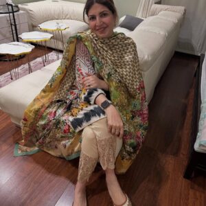 Shagufta Ejaz Instagram - Feeling myself lately🌸