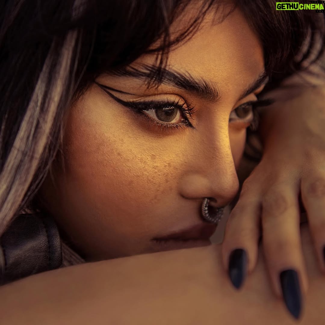 Shaila Sabt - 17.9K Likes - جمالك لا بيخلص لا بينقص لا بيقل 🦁❤️🥰..
..
شكرا لكل الحلوين من الداخل قبل الخارج شكرا لكل كلمة حلوة شكرا لكل تهنئة صادقة ❤️..
..
لكم حرية الرأي بالتجريح والكلام القاسي بس شئتم ام ابيتم ايها الحاقدون انا سفيرة الجمال العربي 😴 .. الجمال الداخلي قبل الخارجي حب نفسي حب الناس حب الخير للجميع وعدم ايذاء االاخرين ولو بكلمه هذا هو الجمال الحقيقي 🦁💪🏽..
..
شكرا لكلامكم الايجابي والسلبي فيه استمد قوتي واستمر الى الامام 😍.
.
الحمدلله الف الحمدلله ربي لك الحمد والشكر على كل شي حلو بحياتي 🌹💪🏽..
..