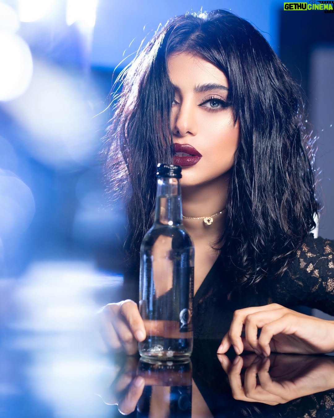 Shaila Sabt - 18.4K Likes - سر الحياه مو بالماي
لا سر حياتي عيونك..
..
مكياج @najalblushi_makeup ..
..
شعر @fouz_hairstyle ..
..
Berrington - Pure Spring Water
Client: @berringtonwater.me
Actress: @shailasabt
Director & Colorist: @alex_haji
DOP: @shuttrbh
Videographer: @hussamo0o
Photographer: @asaad_photographer92
MUA: @najalblushi_makeup
Location: @alareenpalaceandspa
#colorgrading #videography #cinematograohy #photography #editing #commercial #slowmotion #berrington #water