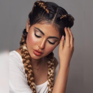 Shaila Sabt Instagram - ‏أحسنّ الظن بالناس
‏كأنهم كلهم خيرا
‏واعتمد على نفسك
‏كأنه لا خير في الناس.
..
مكياج الجميلة قلبا وقالبا @masooma.hashim ..
..
تصوير المليحة @safa.photographer