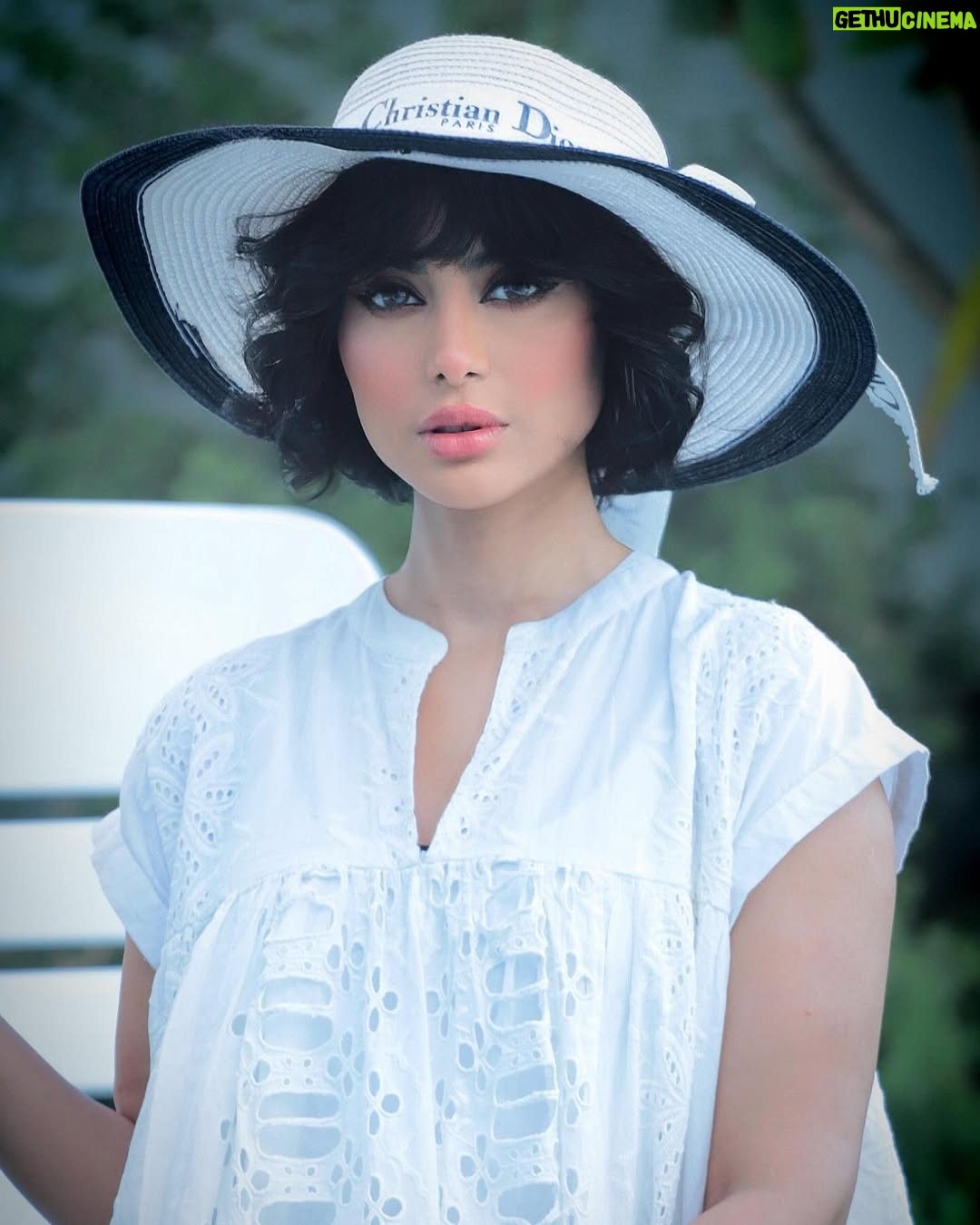 Shaila Sabt - 10.1K Likes - نوف:: للصبر حدود ما ينفع الهدوء ولين وصلت للانهيار نجرب الانهيار. 🥹🥹
الحب ضعف 😤 ونوف قوية شلون؟
#شيلاء_سبت #بيت_حمولة