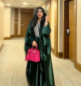 Actress Shaila Sabt HD Photos and Wallpapers November 2022