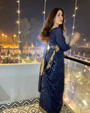 Shaista Lodhi Instagram - In the blur, i shine 
#ShaistaLodhi