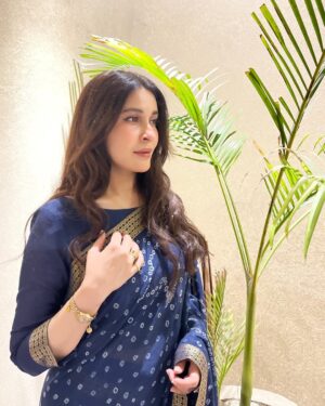Shaista Lodhi Instagram - In the blur, i shine 
#ShaistaLodhi