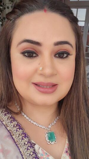 Shalini Kapoor Instagram - THANKYOU MY BEAUTIFUL EXTENDED FAMILY FOR ALL YOUR CARE CONCERN N DMS TO KNOW IF ME N MY FAMILY ARE BACK SAFE FROM THAILAND...

YES WE ALL ARE BACK N SAFE AND GOD HAS BEEN KIND ..

GRATITUDE GRATITUDE...