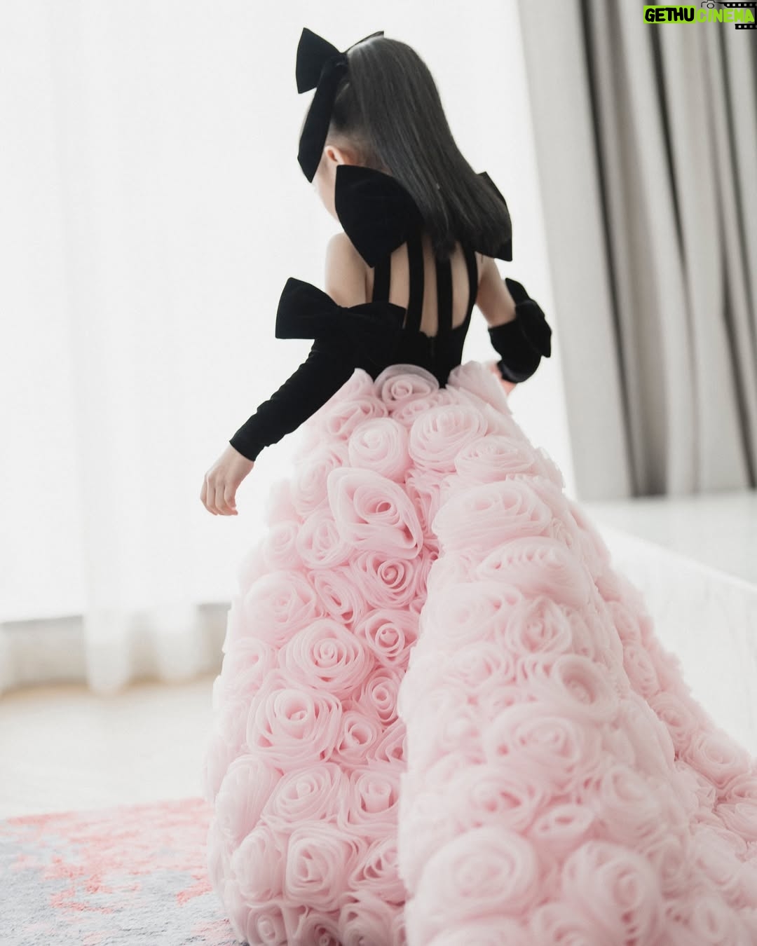 Shandy Aulia - 27.4K Likes - Five years of pure magic!
Thank you @mryogiepratama for making such a beautiful dress for my little girl.
Photo by @davidsalim