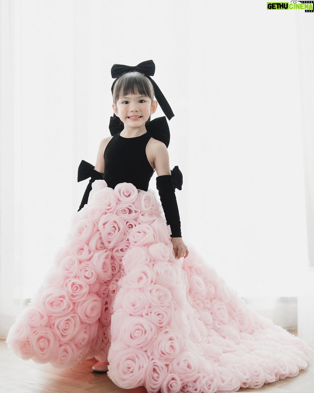 Shandy Aulia - 27.4K Likes - Five years of pure magic!
Thank you @mryogiepratama for making such a beautiful dress for my little girl.
Photo by @davidsalim