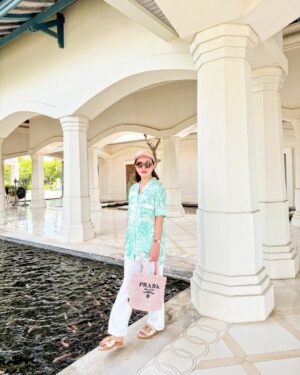 Shandy Aulia Instagram - Stuck in the same place i’ve always been
and wondering…