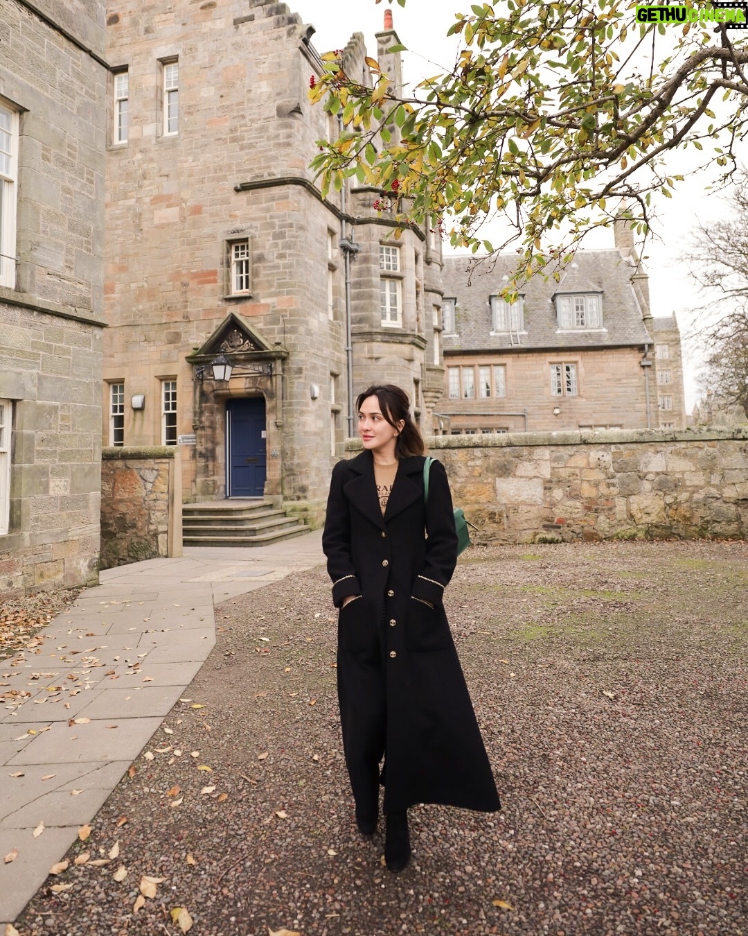 Shandy Aulia - 25K Likes - Fall in love with the town, and in turn the course, and both things meld into one another to create a single experience.
St. Andrews 🏴
December 2024.
