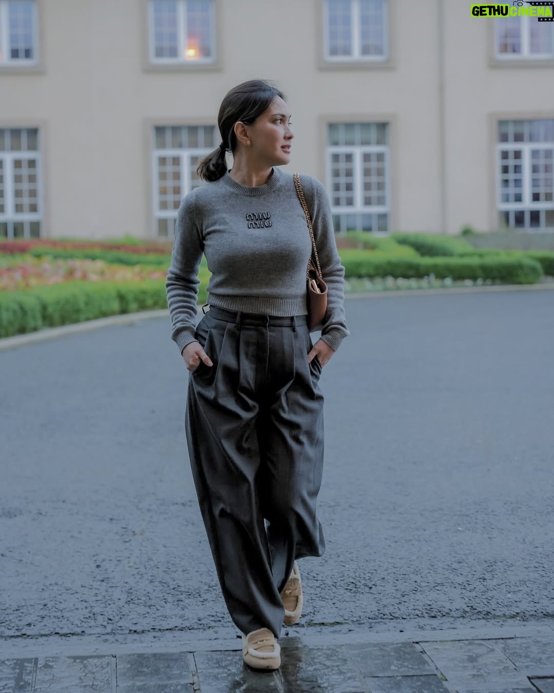 Shandy Aulia - 25K Likes - Fall in love with the town, and in turn the course, and both things meld into one another to create a single experience.
St. Andrews 🏴
December 2024.