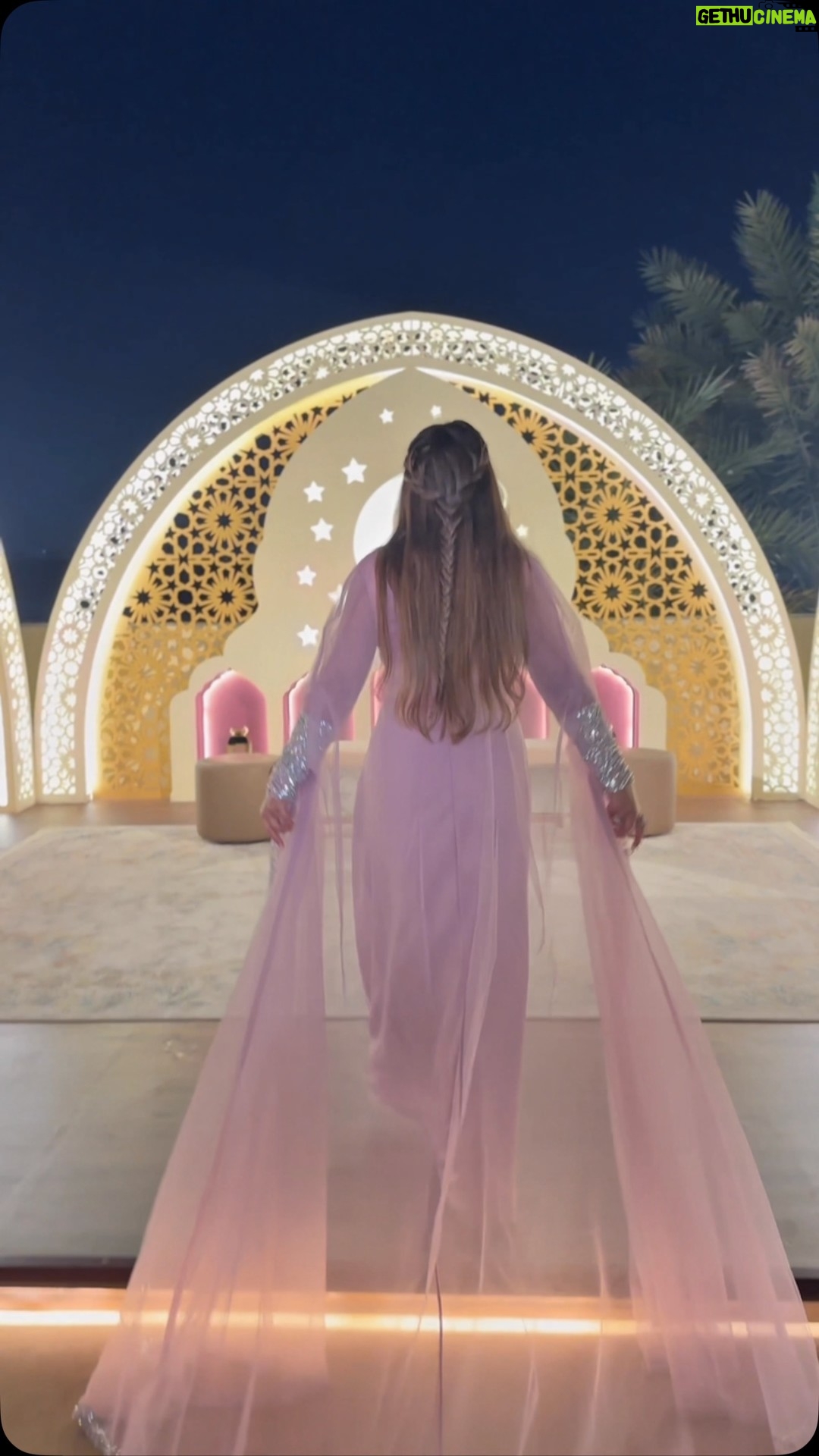 Shatha Hassoun - 3 Likes - 🩷
#شذى_حسون