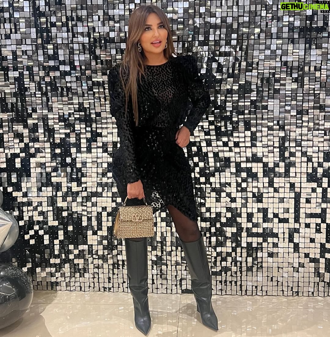 Shatha Hassoun - 43.9K Likes - I m in my calm era.. I just let things be 🤍 #SH #shathahassoun