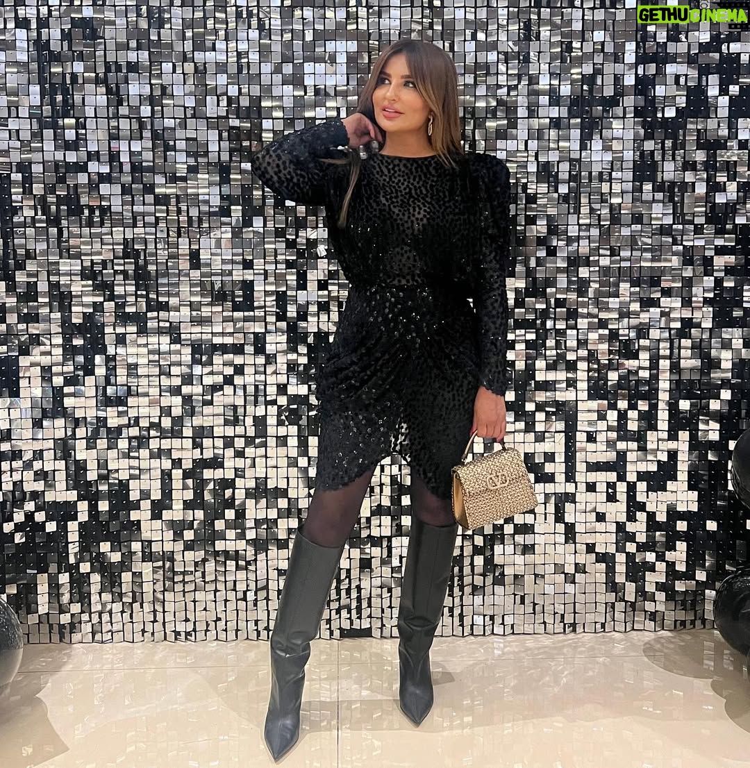 Shatha Hassoun - 43.9K Likes - I m in my calm era.. I just let things be 🤍 #SH #shathahassoun