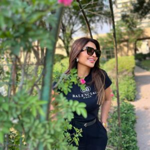 Shatha Hassoun Instagram - الورد جوري بين نخلة و نخلة و الگلب طاير وي نوارس دجلة 🇮🇶🙏🌺 #العراق #بغداد #كهرمانة #شذى_حسون