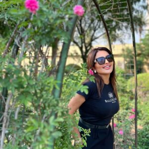Shatha Hassoun Instagram - الورد جوري بين نخلة و نخلة و الگلب طاير وي نوارس دجلة 🇮🇶🙏🌺 #العراق #بغداد #كهرمانة #شذى_حسون